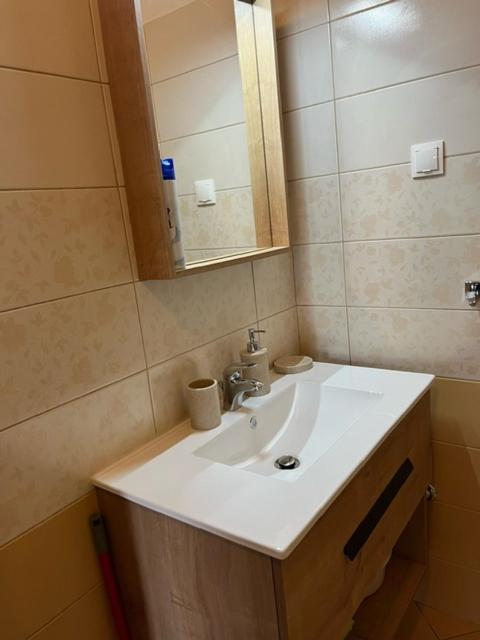 Apartman Laura ドラマリ 部屋 写真