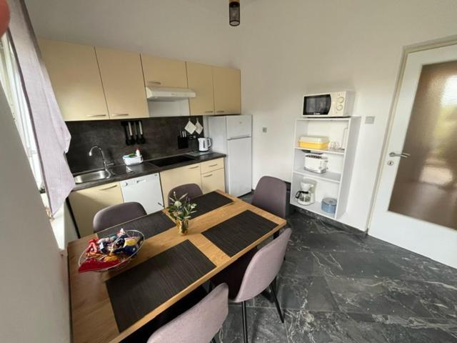 Apartman Laura ドラマリ 部屋 写真